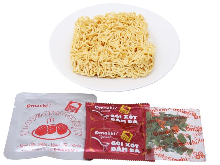 Thùng 30 gói mì khoai tây Omachi Special bò hầm xốt vang 92g (5)